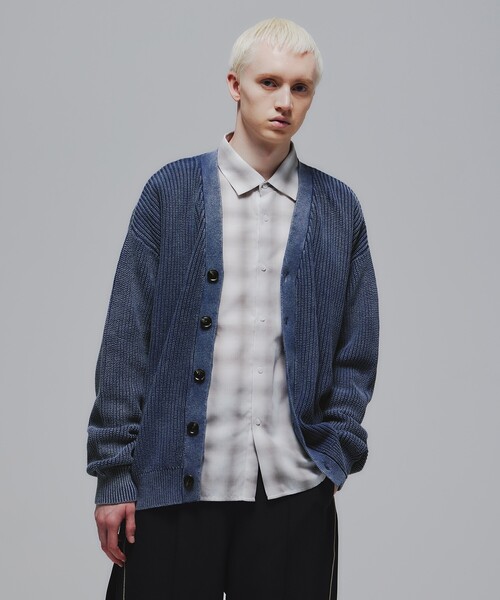 tk.TAKEO KIKUCHI（ティーケータケオキクチ）の「◆ピグメントニットカーディガン（カーディガン/ボレロ・メンズ・ブラック/ベージュ/ブルー系その他・03/02）」の3枚目の写真