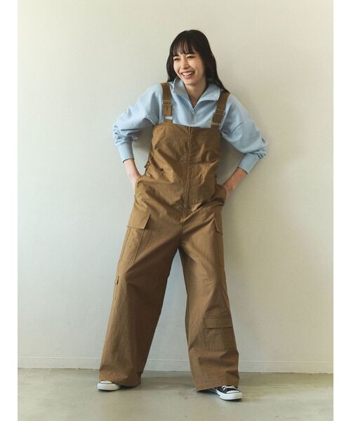 Ungrid(アングリッド)の「井桁弘恵さんコラボ ハーフジップロゴスウェット(スウェット・レディース・カーキ/オレンジ/ブルー・FREE)」の14枚目の写真