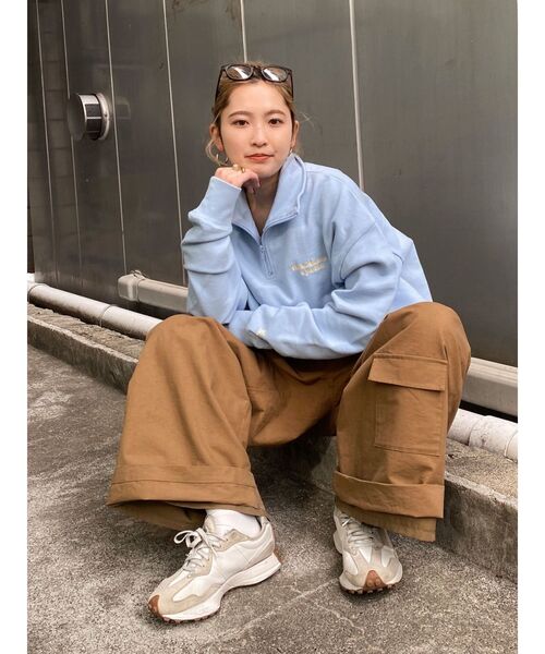 Ungrid(アングリッド)の「井桁弘恵さんコラボ ハーフジップロゴスウェット(スウェット・レディース・カーキ/オレンジ/ブルー・FREE)」の16枚目の写真