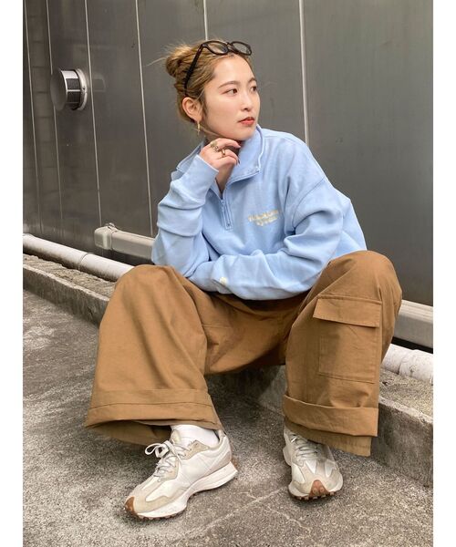 Ungrid(アングリッド)の「井桁弘恵さんコラボ ハーフジップロゴスウェット(スウェット・レディース・カーキ/オレンジ/ブルー・FREE)」の17枚目の写真