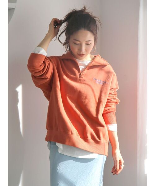 Ungrid(アングリッド)の「井桁弘恵さんコラボ ハーフジップロゴスウェット(スウェット・レディース・カーキ/オレンジ/ブルー・FREE)」の21枚目の写真