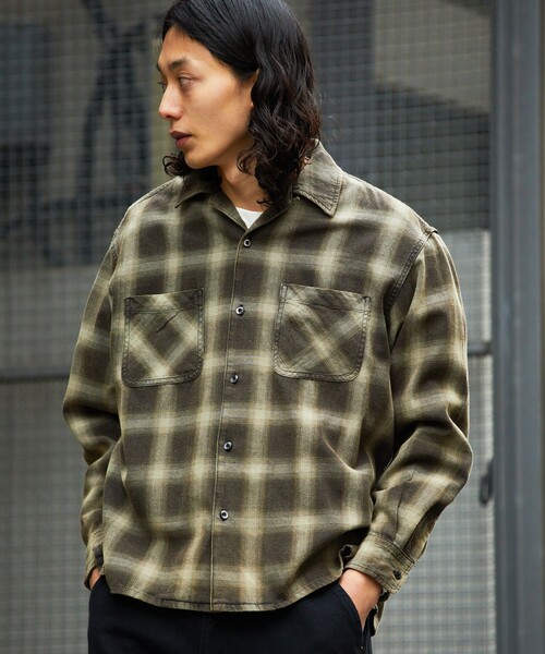 FREAK'S STORE（フリークスストア）の「ブリーチ加工 オープンカラー オンブレチェック シャツ/ロングスリーブ/リラックスフィット（シャツ/ブラウス・メンズ・ブラック/ブルー/ホワイト/グリーン・MEDIUM/LARGE）」の6枚目の写真