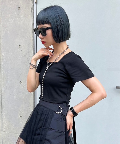 STRAY SHEEP(ストレイシープ)の「【STRAY SHEEP/ストレイシープ】クロップドスクエアネックTシャツ/ショート丈トップス(Tシャツ/カットソー・レディース・ブラック/ホワイト・MEDIUM)」の9枚目の写真