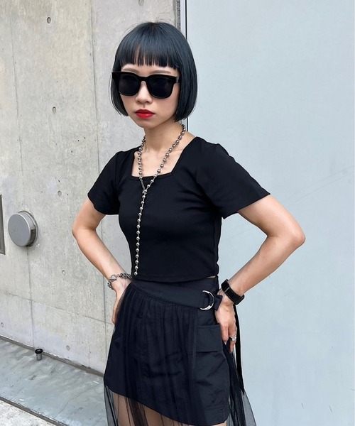 STRAY SHEEP(ストレイシープ)の「【STRAY SHEEP/ストレイシープ】クロップドスクエアネックTシャツ/ショート丈トップス(Tシャツ/カットソー・レディース・ブラック/ホワイト・MEDIUM)」の13枚目の写真