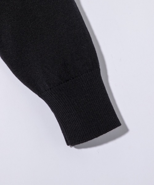 AMI Alexandre Mattiussi（アミアレクサンドルマテュッシ）の「AMI PARIS RED ADC AMI DE COEUR CARDIGAN アミ パリス アミハート刺繍 カーディガン（カーディガン/ボレロ・レディース・ブラック・SMALL/LARGE/MEDIUM）」の6枚目の写真