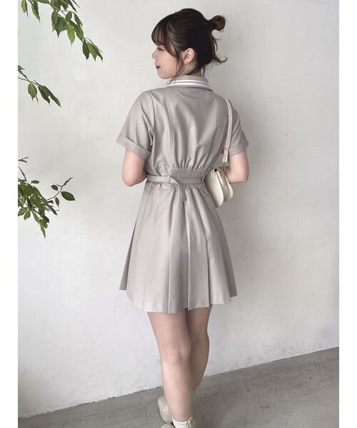 dazzlin(ダズリン)の「ポロライクプリーツミニワンピース(ワンピース・レディース・グレー/ネイビー/ベージュ・SMALL/MEDIUM)」の18枚目の写真