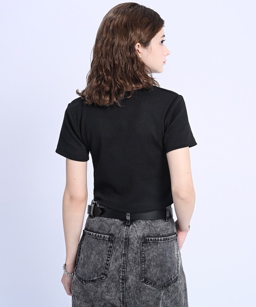 adree(アドリー)の「square neck ADREE logo short T shirt /スクエアネックADREEロゴショートTシャツ(Tシャツ/カットソー・レディース・ブラック/ホワイト・SMALL/MEDIUM)」の8枚目の写真
