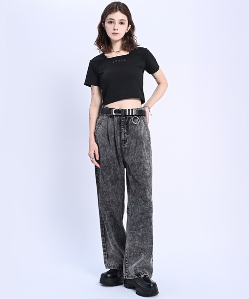 adree(アドリー)の「square neck ADREE logo short T shirt /スクエアネックADREEロゴショートTシャツ(Tシャツ/カットソー・レディース・ブラック/ホワイト・SMALL/MEDIUM)」の9枚目の写真