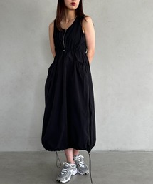 フロントジップデザインナイロンワンピース