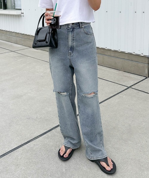 andme（アンドミー）の「ダメージ加工ワイドデニムパンツ（デニムパンツ・レディース・ブラック/ブルー・M/L）」の3枚目の写真