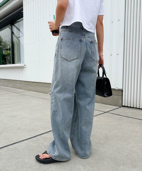 andme（アンドミー）の「ダメージ加工ワイドデニムパンツ（デニムパンツ・レディース・ブラック/ブルー・M/L）」の4枚目の写真