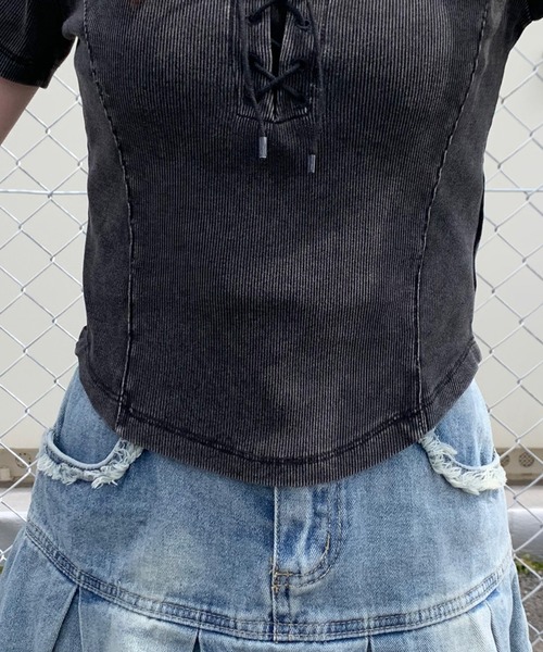 non-hedge(ノンヘッジ)の「前身レースアップクロップド丈トップス(Tシャツ/カットソー・レディース・オフホワイト/チャコールグレー/ブラック・FREE)」の11枚目の写真