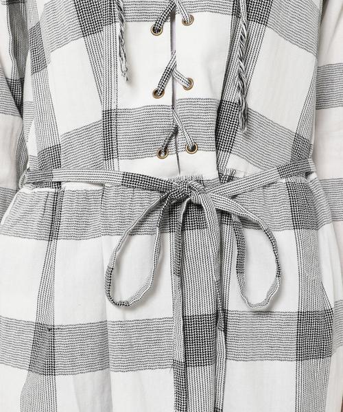 KIIRA（キーラ）の「KiiRAチェックレースアップワンピース/BCKiiRA CHK LACE-UP OP◆（ワンピース・レディース・ホワイト/レッド・フリー）」の13枚目の写真