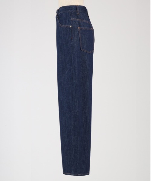 1chaku.（イッチャク）の「ストレートデニムワイドパンツ（デニムパンツ・レディース・ブラック/インディゴブルー・マルチサイズ）」の5枚目の写真