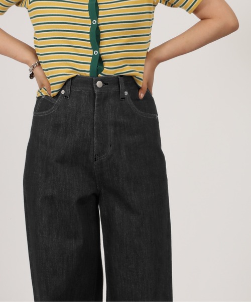 1chaku.（イッチャク）の「ストレートデニムワイドパンツ（デニムパンツ・レディース・ブラック/インディゴブルー・マルチサイズ）」の13枚目の写真