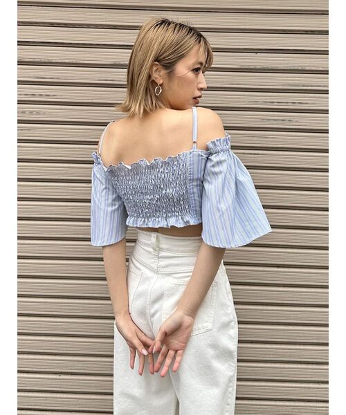 MURUA（ムルーア）の「オフショルクロップドブラウス（シャツ/ブラウス・レディース・ブラック/その他1/ホワイト・FREE）」の11枚目の写真