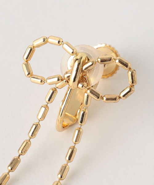 green label relaxing（グリーンレーベルリラクシング）の「リボン ボールチェーン イヤリング（イヤリング・レディース・ゴールド/シルバー・FREE）」の7枚目の写真