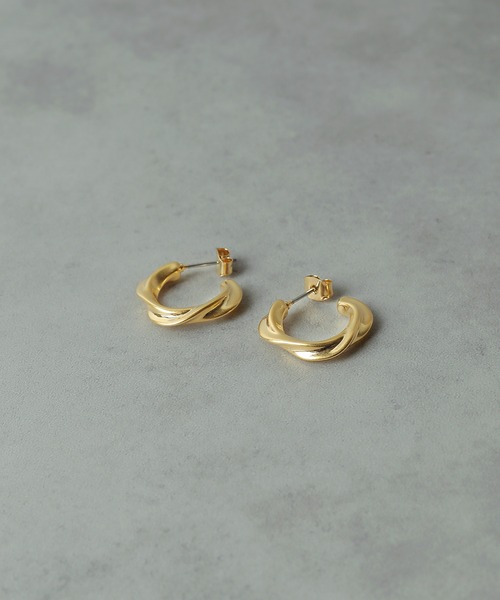 Kana(カナ)の「ダブル ライン クロス ピアス 結婚式 お呼ばれ オケージョン(ピアス(両耳用)・レディース・シルバー/ゴールド・フリー)」の13枚目の写真
