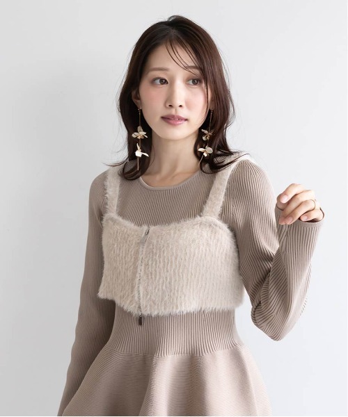 RANDA（ランダ）の「シャギービスチェセットペプラムニットトップス（ニット/セーター・レディース・ブルー/ホワイト/ベージュ・FREE）」の8枚目の写真