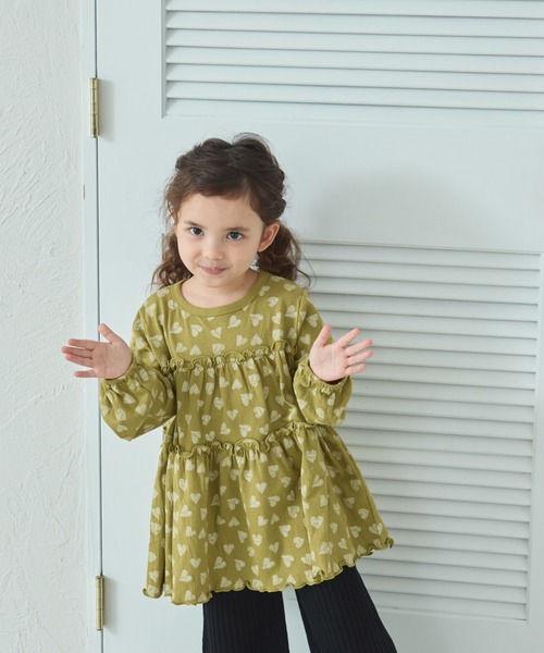 pairmanon(ペアマノン)の「楊柳天竺 総柄 配色メロー ティアード チュニック(チュニック・キッズ・ブラック系その他/ホワイト系その他/ベージュ系その他/グリーン系その他・100/110/120/130/140/150/90)」の4枚目の写真