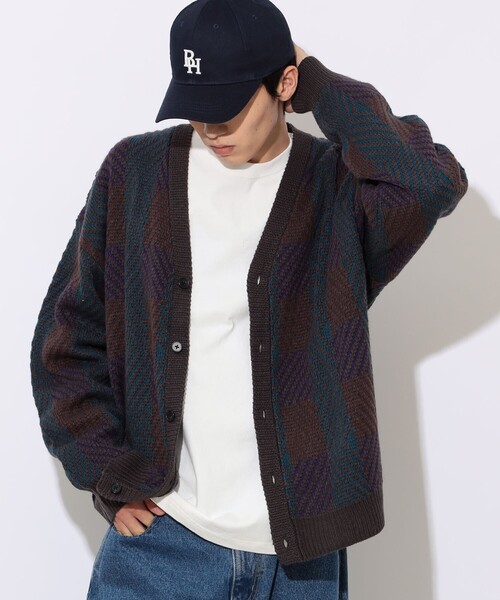 BEAMS HEART（ビームスハート）の「レトロ ジャカード カーディガン（カーディガン/ボレロ・メンズ・チャコールグレー/ブラック/カーキ・SMALL/MEDIUM/LARGE）」の3枚目の写真