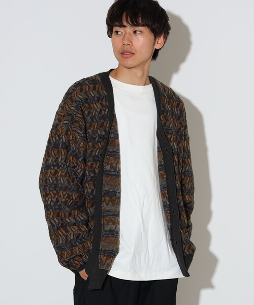 BEAMS HEART（ビームスハート）の「レトロ ジャカード カーディガン（カーディガン/ボレロ・メンズ・チャコールグレー/ブラック/カーキ・SMALL/MEDIUM/LARGE）」の9枚目の写真