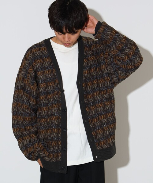 BEAMS HEART（ビームスハート）の「レトロ ジャカード カーディガン（カーディガン/ボレロ・メンズ・チャコールグレー/ブラック/カーキ・SMALL/MEDIUM/LARGE）」の11枚目の写真