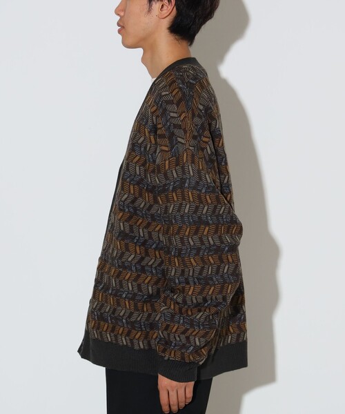 BEAMS HEART（ビームスハート）の「レトロ ジャカード カーディガン（カーディガン/ボレロ・メンズ・チャコールグレー/ブラック/カーキ・SMALL/MEDIUM/LARGE）」の13枚目の写真