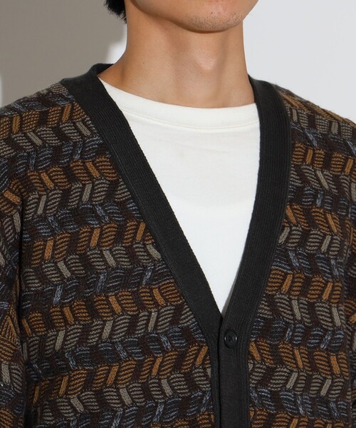 BEAMS HEART（ビームスハート）の「レトロ ジャカード カーディガン（カーディガン/ボレロ・メンズ・チャコールグレー/ブラック/カーキ・SMALL/MEDIUM/LARGE）」の15枚目の写真