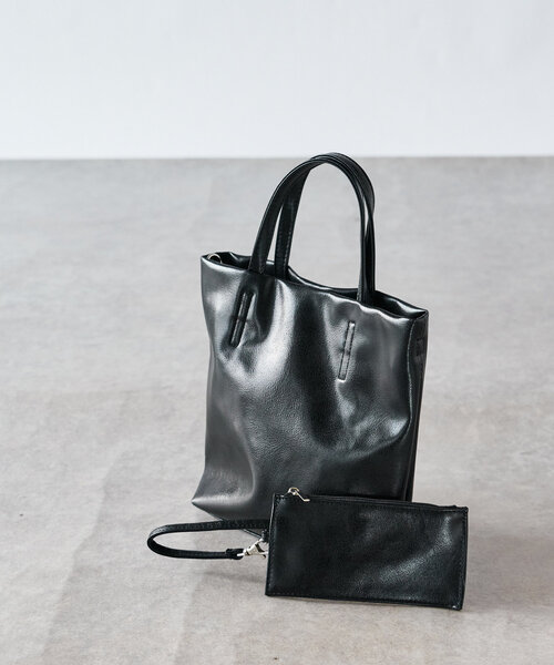 un dix cors（アンディコール）の「メタリックフェイクレザー2WAYトートバッグ（トートバッグ・レディース・シルバー/ブラック・FREE）」の10枚目の写真