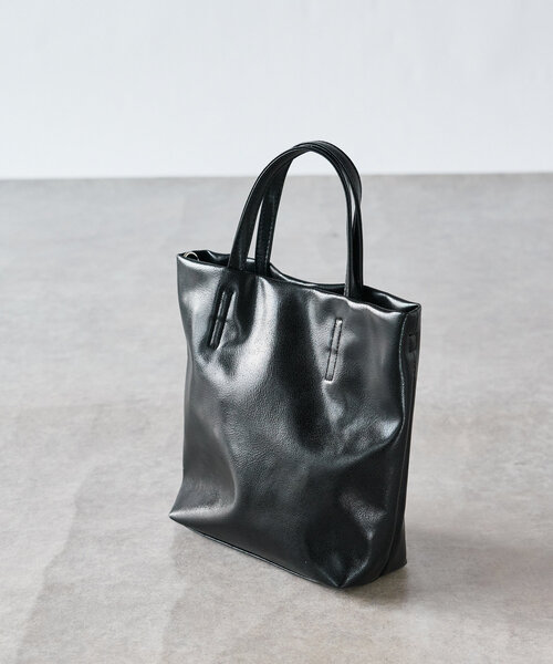 un dix cors（アンディコール）の「メタリックフェイクレザー2WAYトートバッグ（トートバッグ・レディース・シルバー/ブラック・FREE）」の11枚目の写真