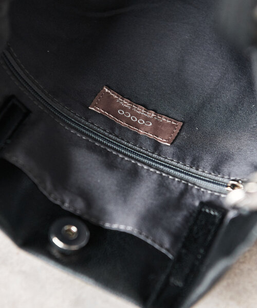 un dix cors（アンディコール）の「メタリックフェイクレザー2WAYトートバッグ（トートバッグ・レディース・シルバー/ブラック・FREE）」の15枚目の写真