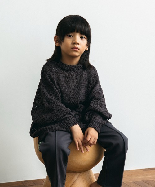 ooju（オージュ）の「【ooju】ぺーパリーニット(キッズ)（ニット/セーター・キッズ・チャコールグレー/グレイッシュベージュ・1/2/3/4）」の7枚目の写真