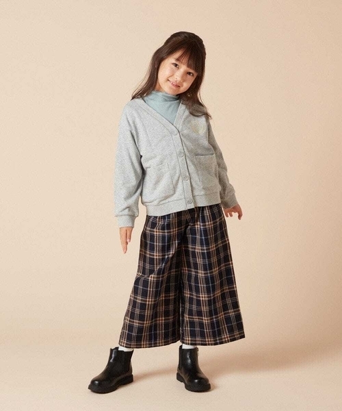 a.v.v（アーヴェヴェ）の「[140-150]エンブレム刺繍入り裏毛カーディガン（カーディガン/ボレロ・キッズ・グレー/ブラック・140/150）」の9枚目の写真