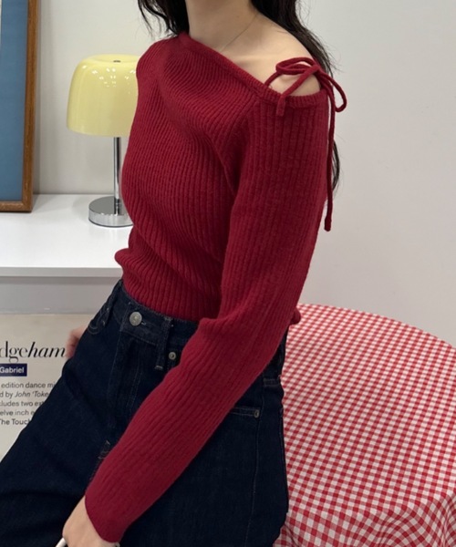 Birthday room(バースデイルーム)の「ワンショルダーリボンリブニット / one shoulder ribbon rib knit(ニット/セーター・レディース・アイボリー/ブラック/レッド・FREE)」の15枚目の写真