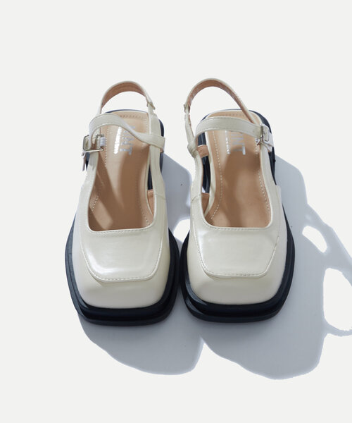 WHO'S WHO gallery（フーズフーギャラリー）の「【HiNT/ヒント】スクエアストラップミュール（サンダル・レディース・シルバー/ブラック/ホワイト・39/38/37）」の9枚目の写真