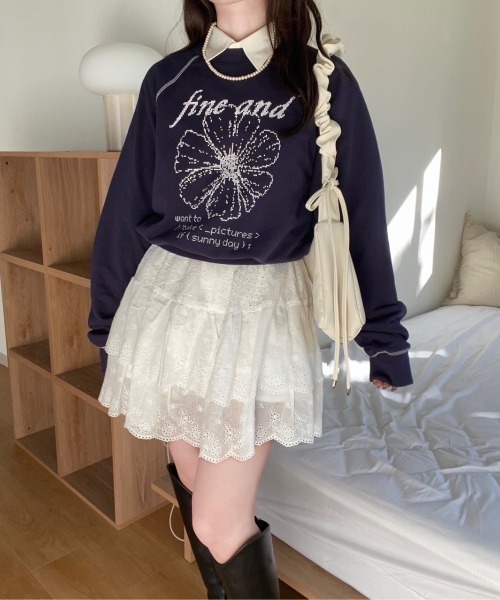 nemne store（ネンネストア）の「【Seoup】裏毛アスキーアートフラワースウェット（スウェット・レディース・アイボリー/ネイビー・SMALL/MEDIUM）」の3枚目の写真