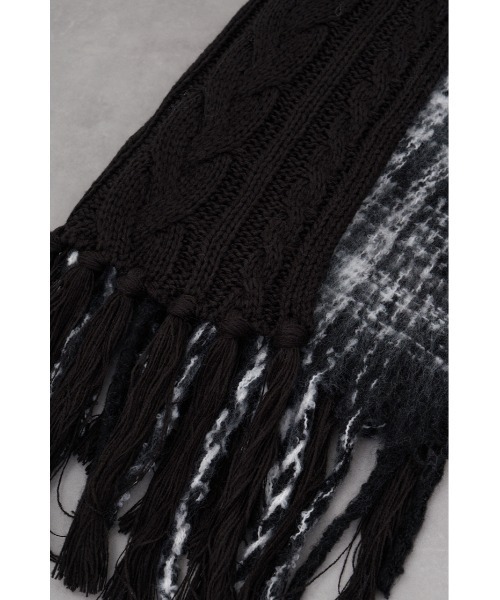 AZUL by moussy（アズールバイマウジー）の「ドッキングロングマフラー（マフラー・メンズ・レッド系その他/ブラック系その他・FREE）」の6枚目の写真