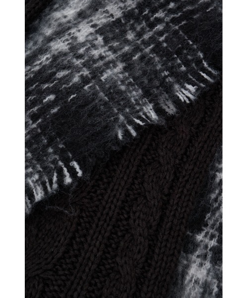 AZUL by moussy（アズールバイマウジー）の「ドッキングロングマフラー（マフラー・メンズ・レッド系その他/ブラック系その他・FREE）」の7枚目の写真