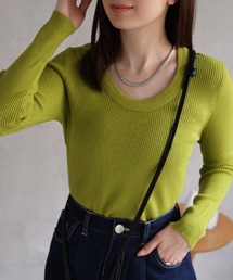 Uネックリブニット