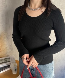 Uネックリブニット