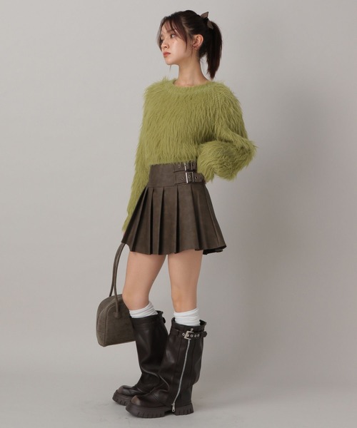 FOREVER 21（フォーエバー トゥエンティーワン）の「【2024FW】クロップドシャギーニットプルオーバー（ニット/セーター・レディース・ブラウン/グリーン/グレー/ナチュラル・FREE）」の6枚目の写真