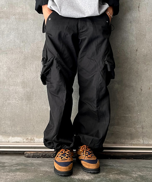 NVRFRGT / ネヴァーフォーゲット】3D TWISTED CARGO PANTS（カーゴ