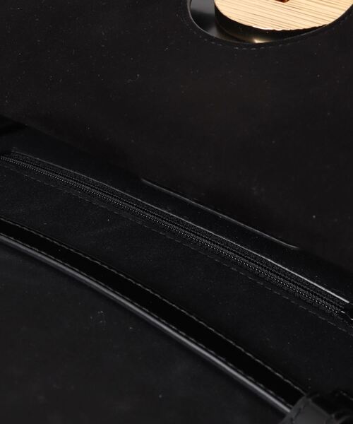 FURLA(フルラ)の「フルラ スフェラ クロスボディバッグ S(ショルダーバッグ・レディース・ブラック・ONE SIZE)」の4枚目の写真