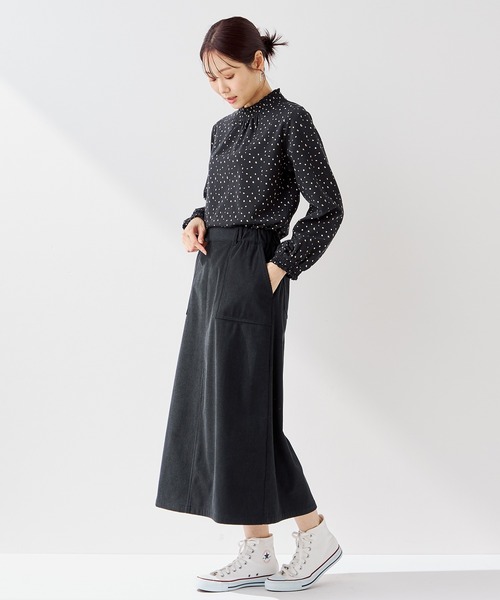 Petit Honfleur（プチオンフルール）の「フリル衿ドットプルオーバー（Tシャツ/カットソー・レディース・ネイビー/ブラック/アイボリー・M/L）」の12枚目の写真