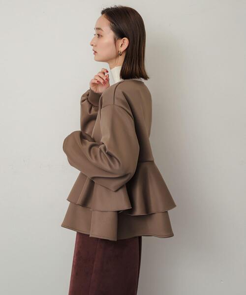 SENSE OF PLACE by URBAN RESEARCH（センスオブプレイスバイアーバンリサーチ）の「フリルペプラムジップカーディガン（カーディガン/ボレロ・レディース・モカ/チャコールグレー/ブラック/アイボリー・ONE）」の7枚目の写真