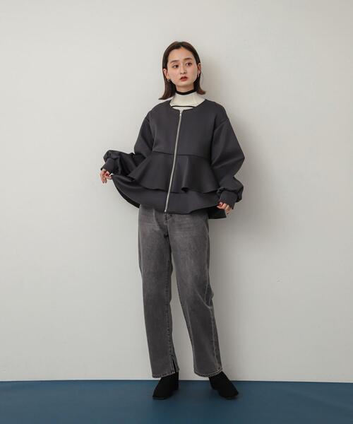 SENSE OF PLACE by URBAN RESEARCH（センスオブプレイスバイアーバンリサーチ）の「フリルペプラムジップカーディガン（カーディガン/ボレロ・レディース・モカ/チャコールグレー/ブラック/アイボリー・ONE）」の19枚目の写真