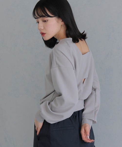 cheriella(シェリエラ)の「【cheriella】2WAYカットジョーゼットバックデザイントップス 2-WAY CUT GEORGETTE BACK DESIGN TOPS(Tシャツ/カットソー・レディース・ブラック/ライトグレー/ホワイト・M)」の22枚目の写真