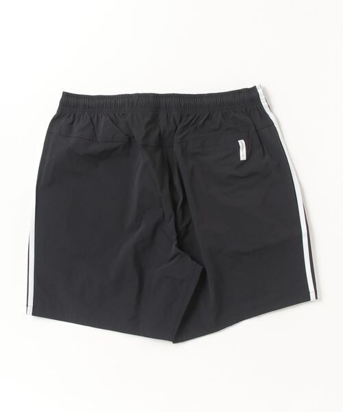 adidas（アディダス）の「エッセンシャルズ プラス ルーズフィット スリーストライプス ウーブンショーツ / アディダス adidas（その他パンツ・メンズ・ライトブラウン/グレー/ブラック・XX-LARGE/X-LARGE/LARGE/MEDIUM/SMALL/3XL）」の16枚目の写真