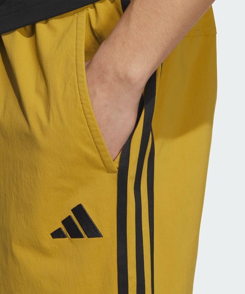 adidas（アディダス）の「エッセンシャルズ プラス ルーズフィット スリーストライプス ウーブンショーツ / アディダス adidas（その他パンツ・メンズ・ライトブラウン/グレー/ブラック・XX-LARGE/X-LARGE/LARGE/MEDIUM/SMALL/3XL）」の13枚目の写真